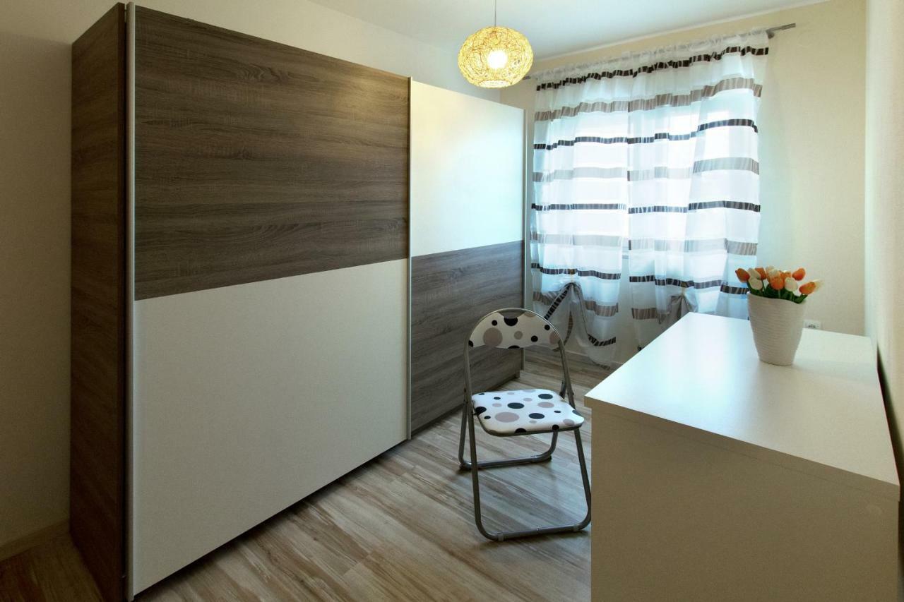 Apartment Valmas Pola Esterno foto